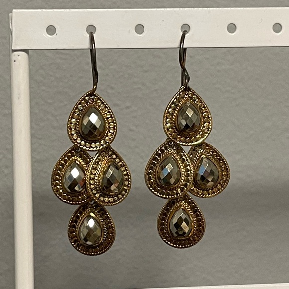 Anna Beck Gold drop earrings - Picture 2 of 8